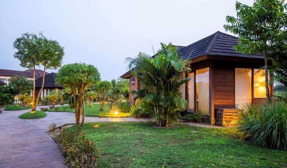 Lakowe Lakes Hotel, Golf And Country Estate By Newmark Lagos Bagian luar foto