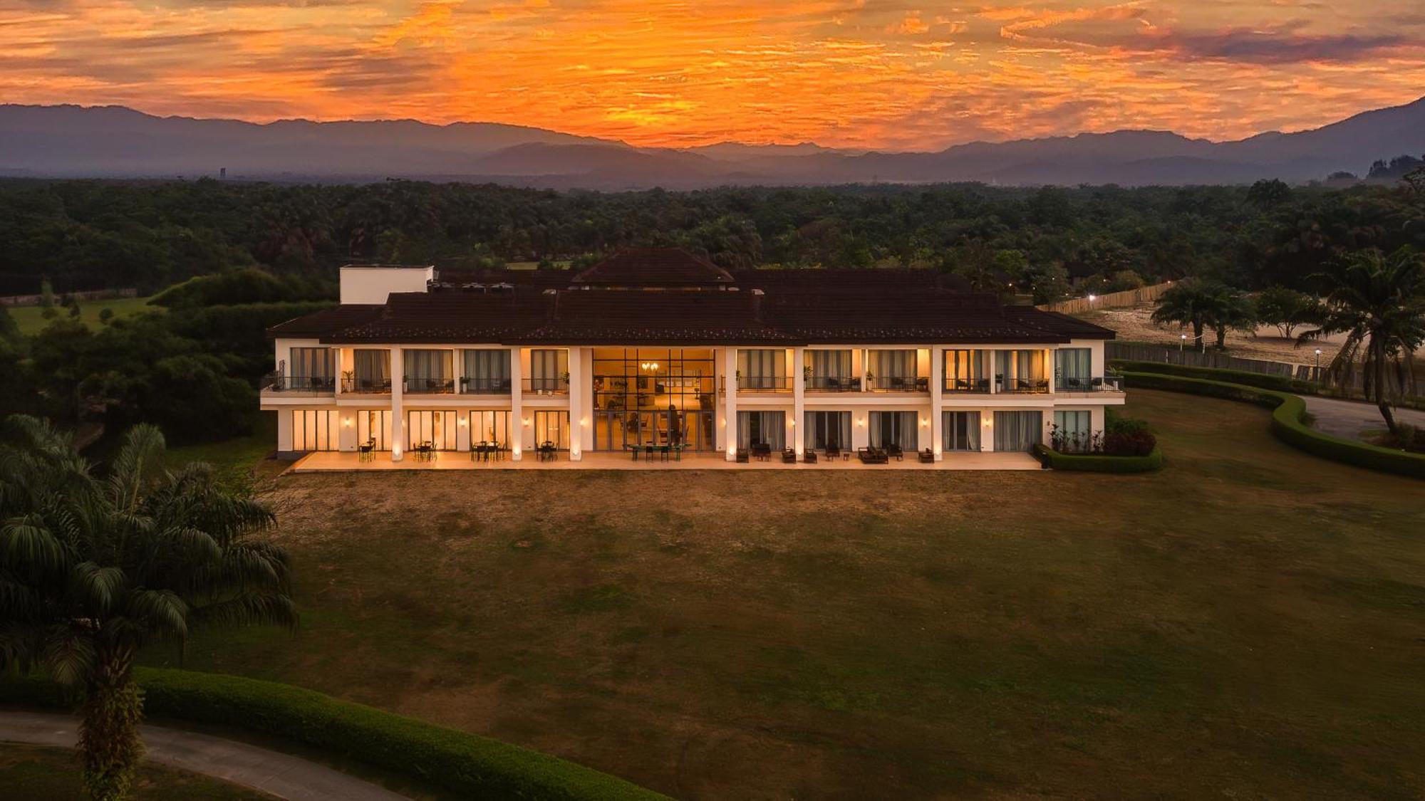 Lakowe Lakes Hotel, Golf And Country Estate By Newmark Lagos Bagian luar foto