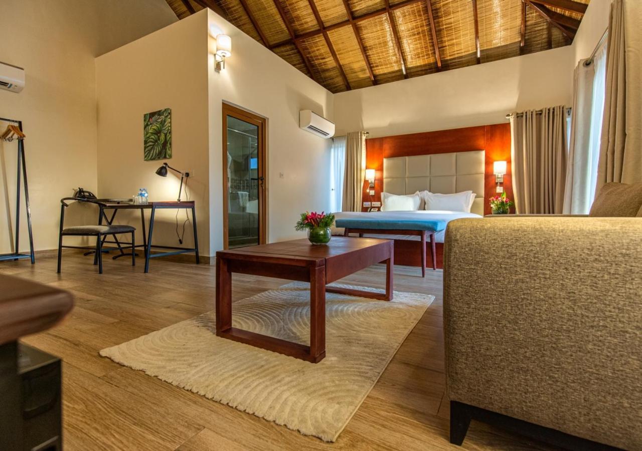 Lakowe Lakes Hotel, Golf And Country Estate By Newmark Lagos Bagian luar foto